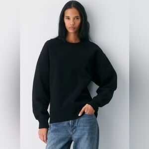 Aritzia Tna sweat fleece cozy perfect fit xs lounge comfy black logo minimalist